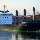 Die KALLIO vor der Schleuse Kiel Holtenau