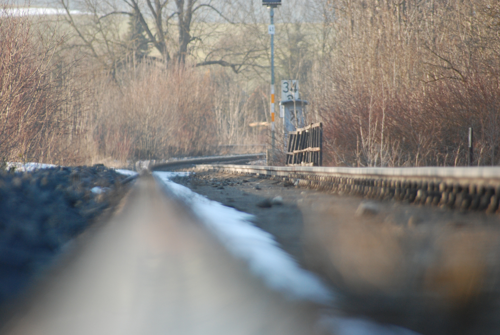 Die Kamera auf das Gleis ...200 Meter vor der Kurve