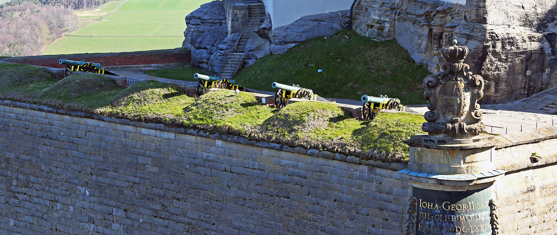 Die Kanonen der Festung Königstein sind immer noch nach Westen gerichtet...