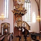 Die Kanzel in der Kirche St. Quintin ...