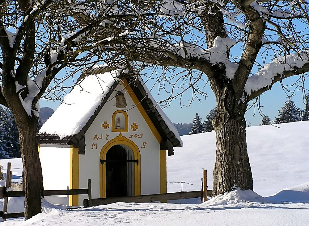 Die Kapelle des Nachbarn am Urlaubsort in Oberbayern