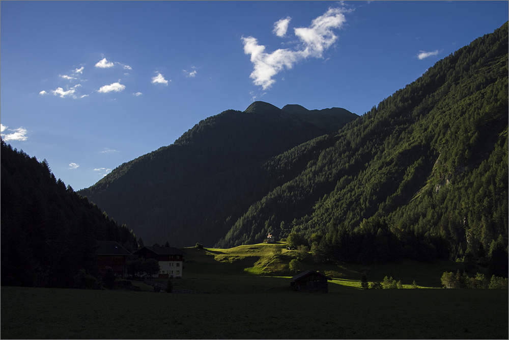 die Kapelle von Ströden (Prägraten) im Morgenlicht