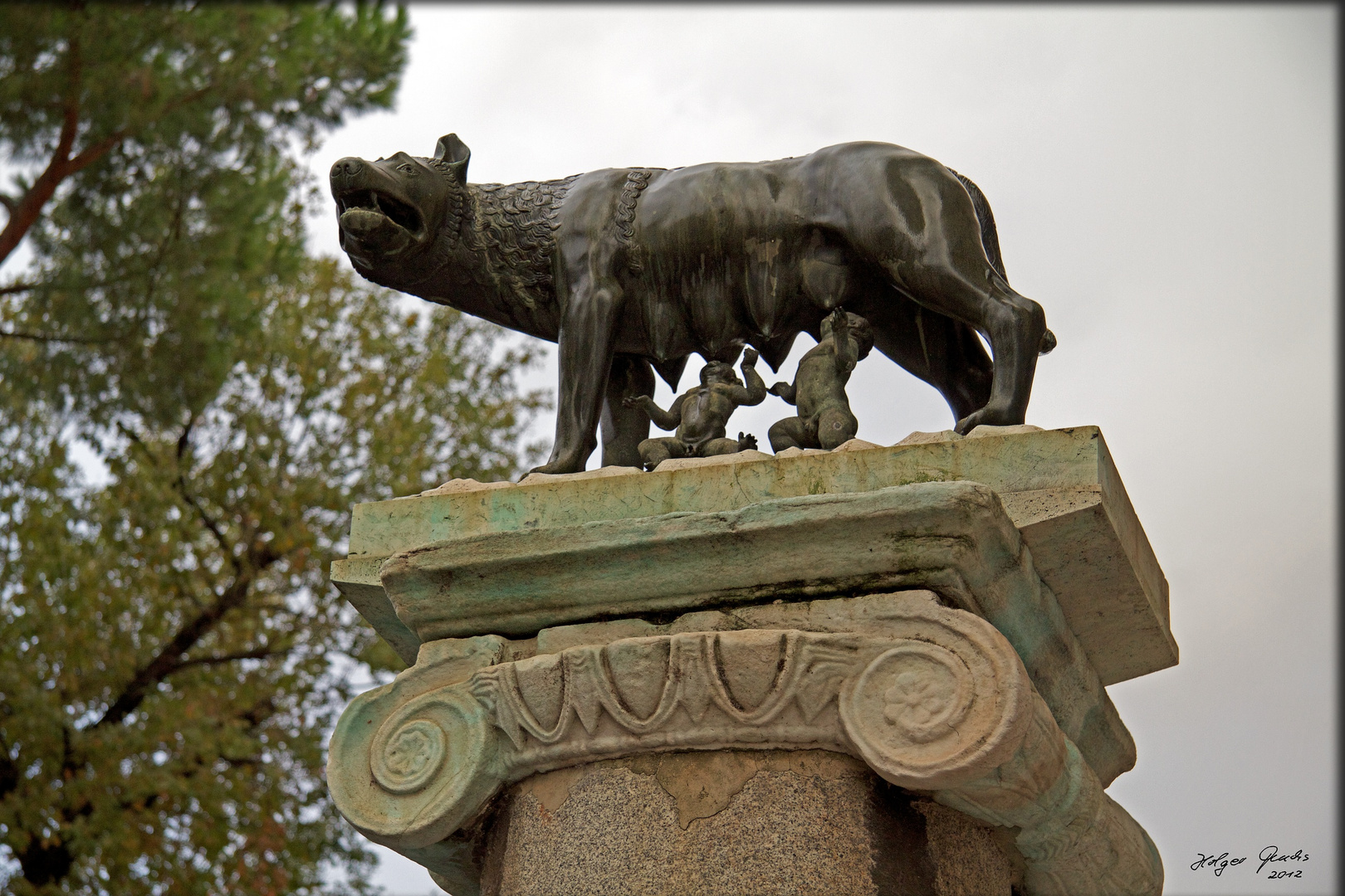 Die Kapitolinische Wölfin mit Romulus und Remus