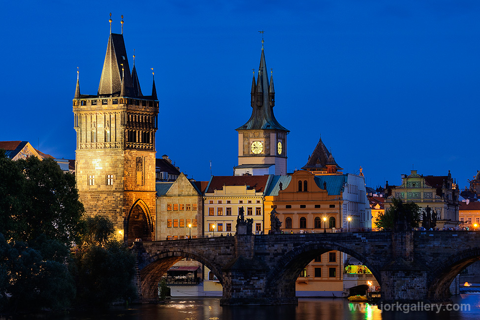 Die Karlsbrücke in Prag (2)