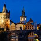 Die Karlsbrücke in Prag (2)