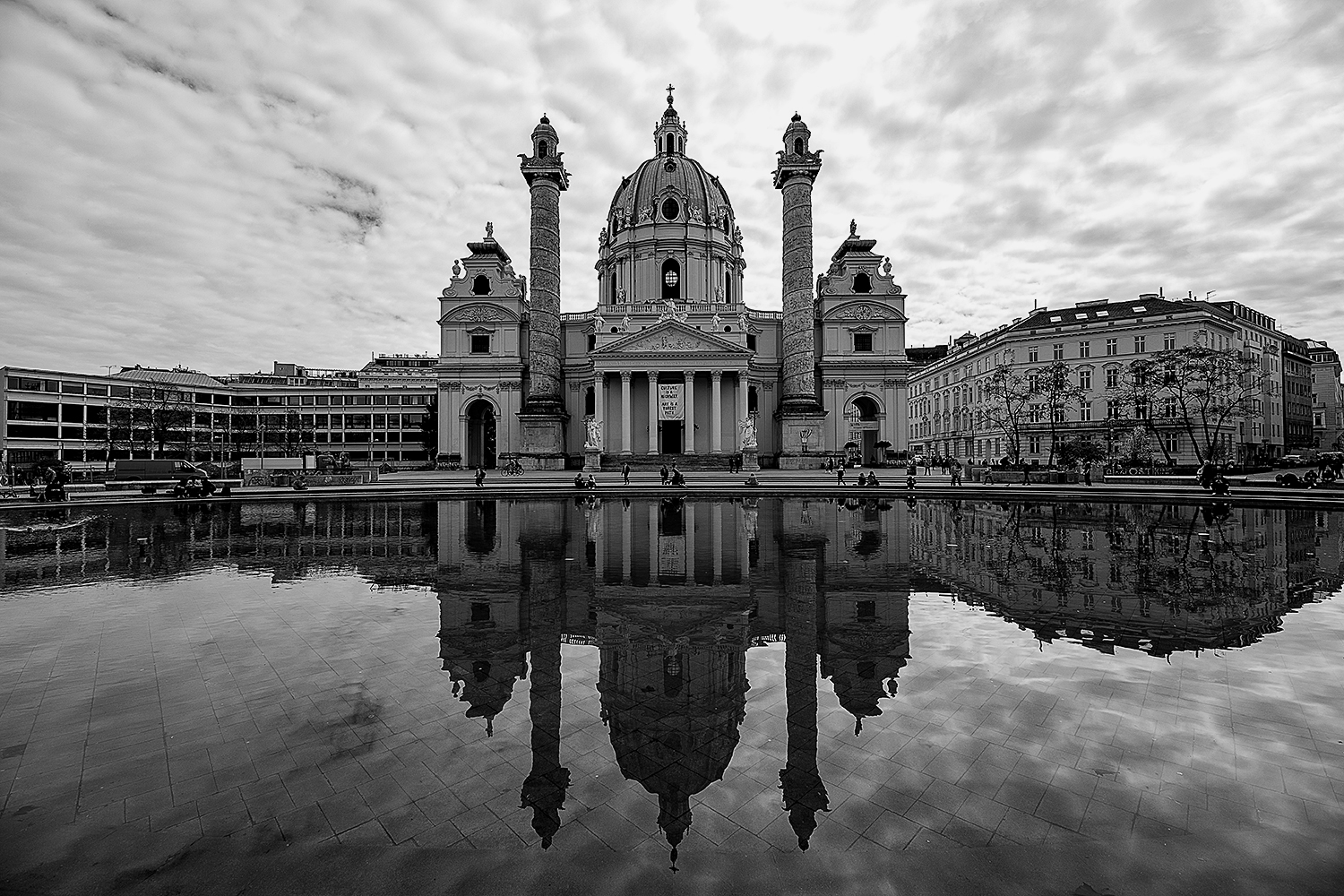 Die Karlskirche in Wien...