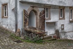 Die Karre an die Wand gefahren. 