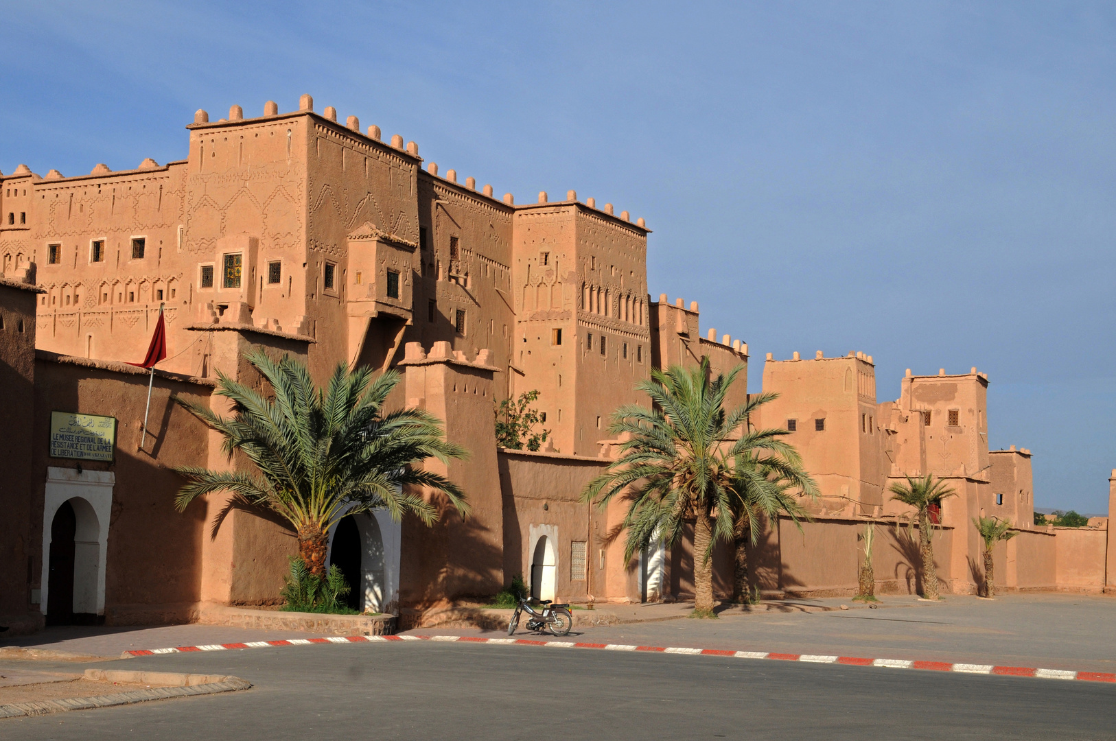 Die Kasbah von Quarzazate im Morgenlicht