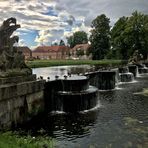 Die *Kaskaden* ...  Schloss Ludwigslust 