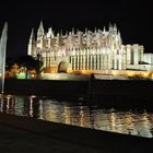 Die Kathedralkirche der Heiligen Maria, in Palma bei Nacht