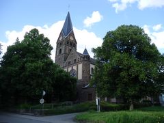 Die katholische Pfarrkirche St. Maria-Magdalena in Hüttigweiler