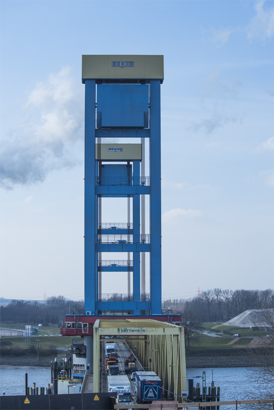 Die Kattwykbrücke aus 16 m Höhe