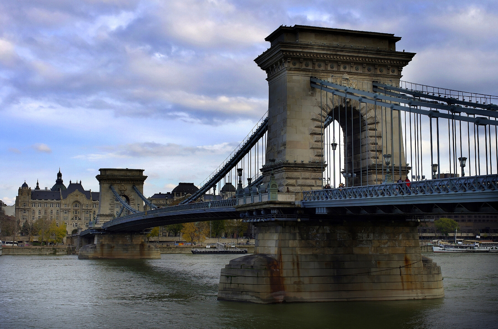 Die Kettenbruecke - Budapest