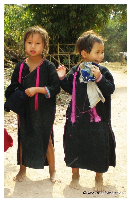 Die Kinder von Luang Nahmta in Laos