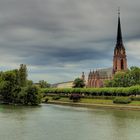 Die Kirche am Fluss