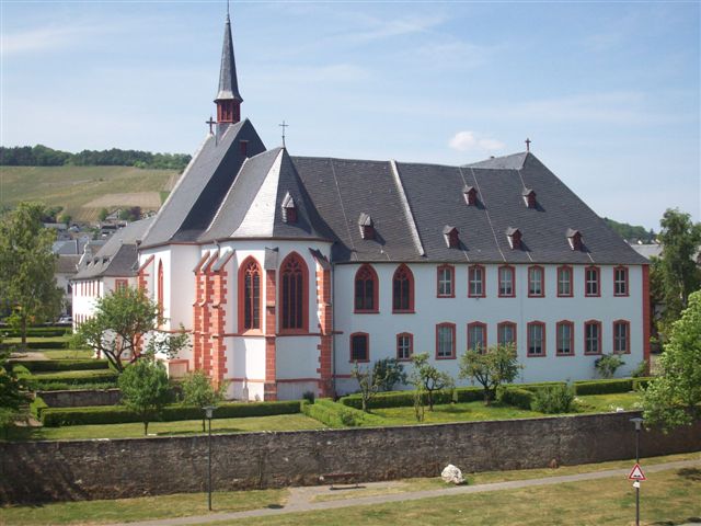 Die Kirche am Mosel-Ufer