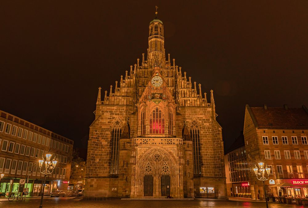 Die Kirche, die Männlein laufen läßt...