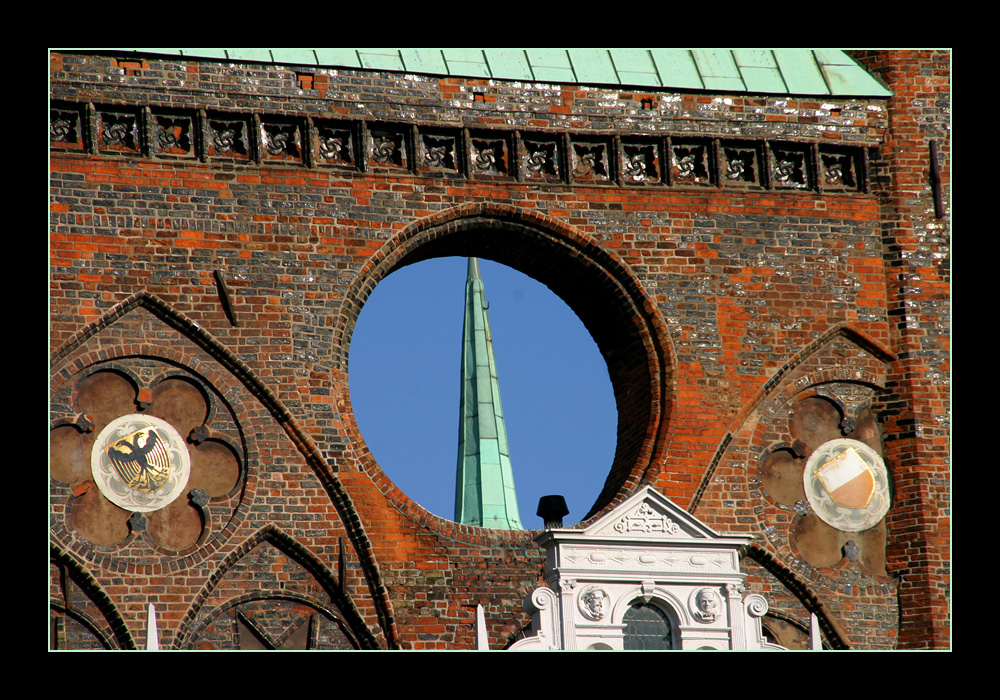 Die Kirche durchs Auge betrachtet