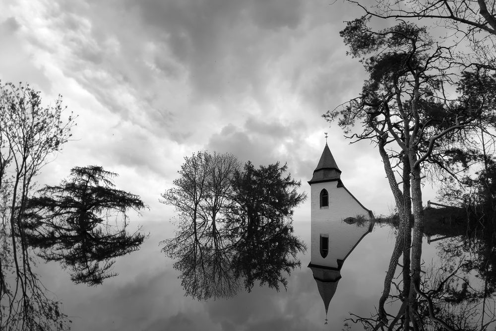 "Die Kirche im Dorf | 2"