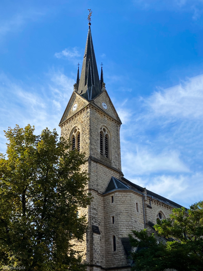 Die Kirche im Dorf