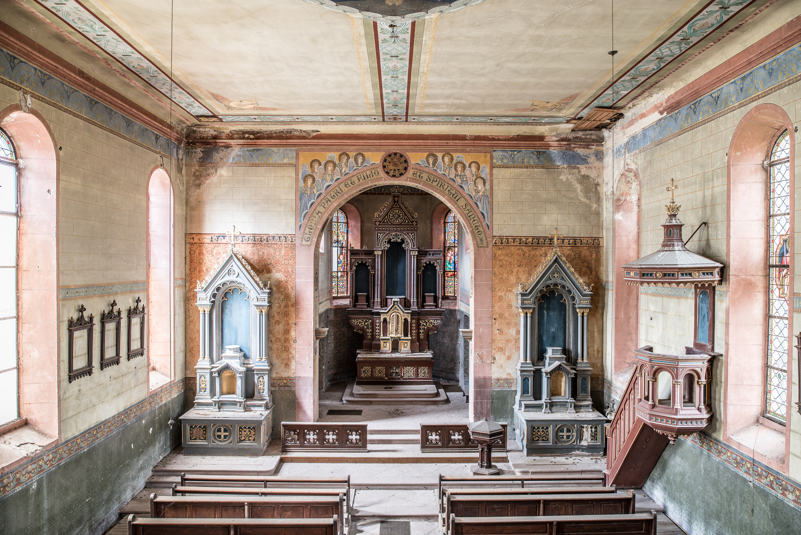 Die Kirche im Dorf gelassen