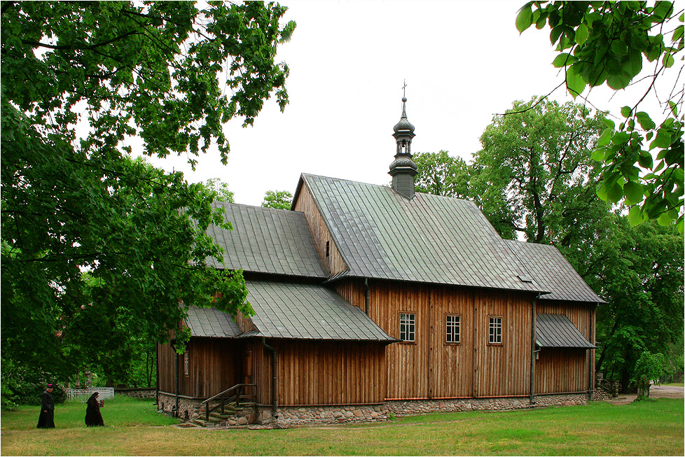 Die Kirche im Dorf lassen . . .