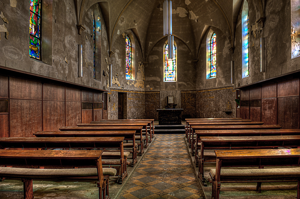 Die Kirche im Dorf lassen ............