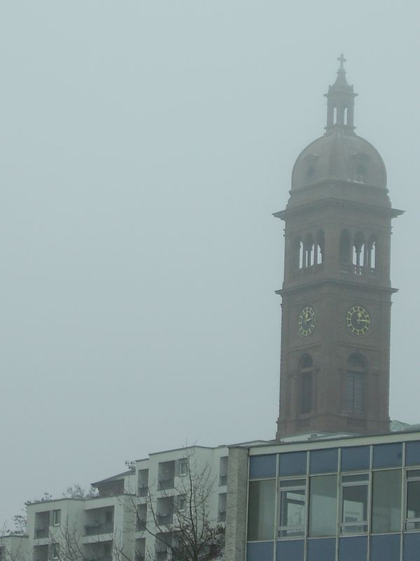 Die Kirche im Nebel