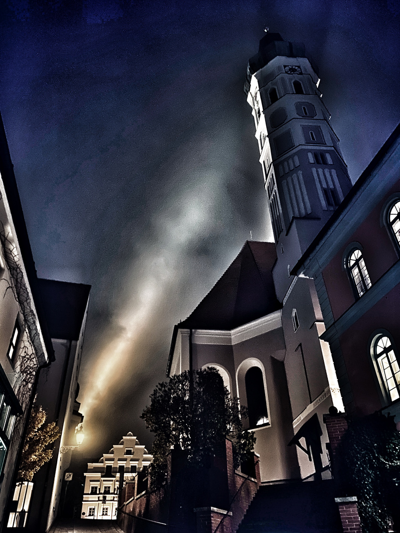 Die Kirche im Rampenlicht