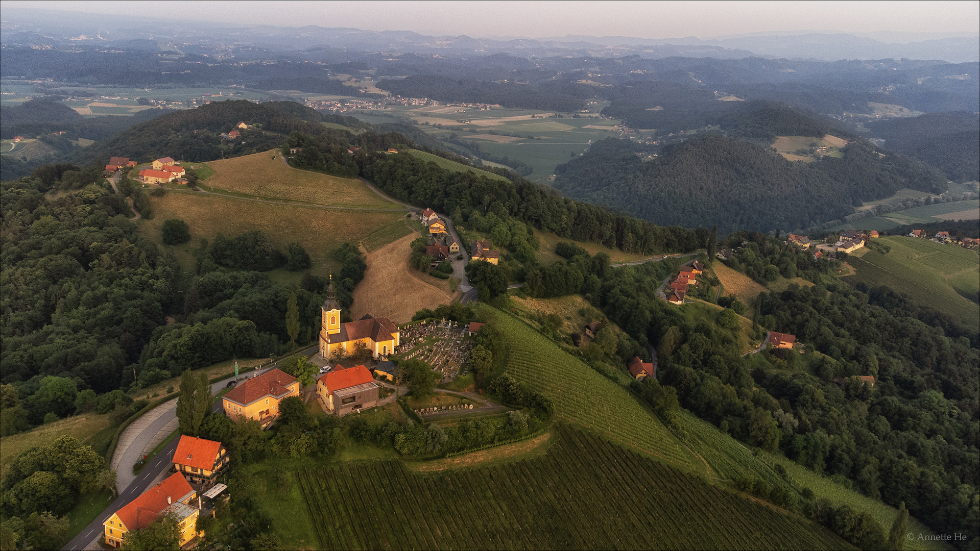 Die Kirche im Weinberg