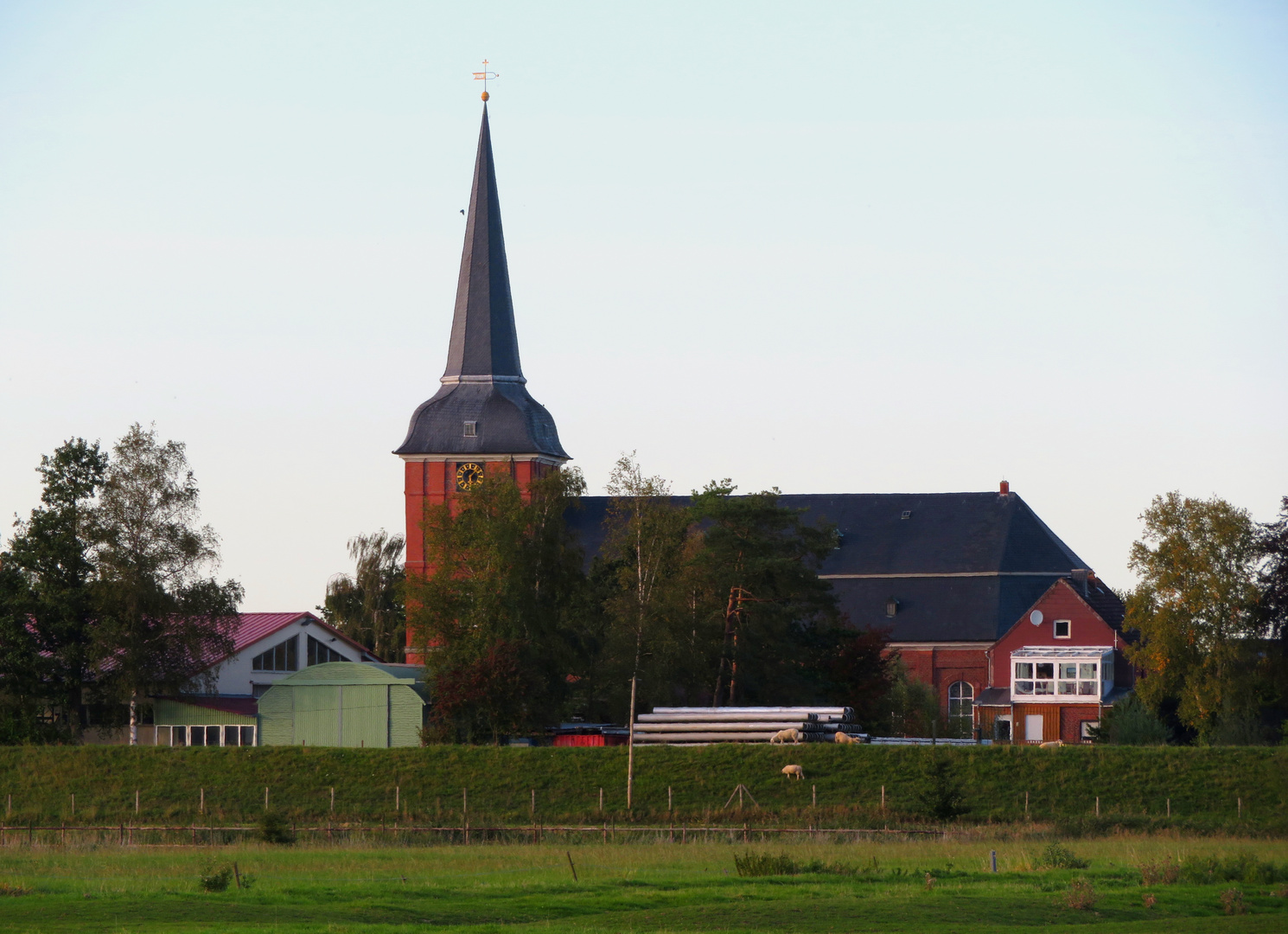 Die Kirche in Osten ...