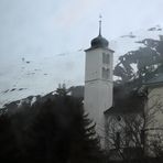 Die Kirche Maria Himmelfahrt in Hospental