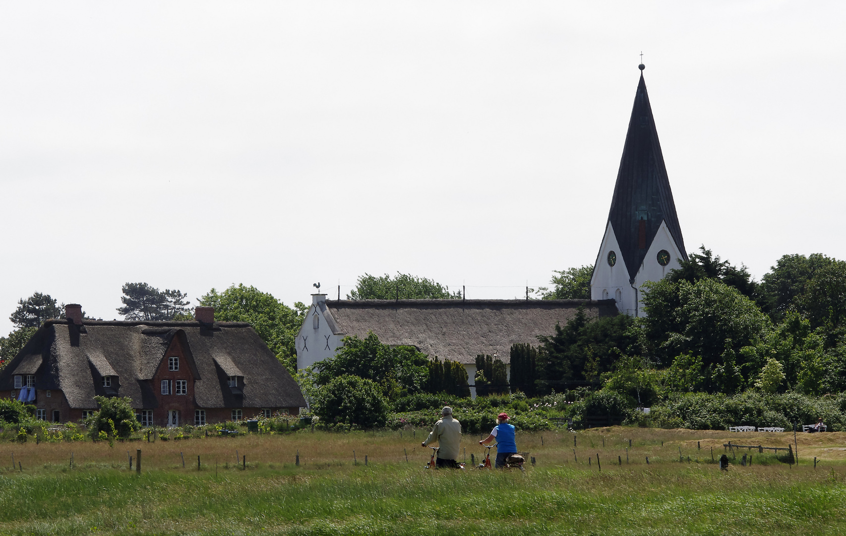 die Kirche vom Dorf Nebel