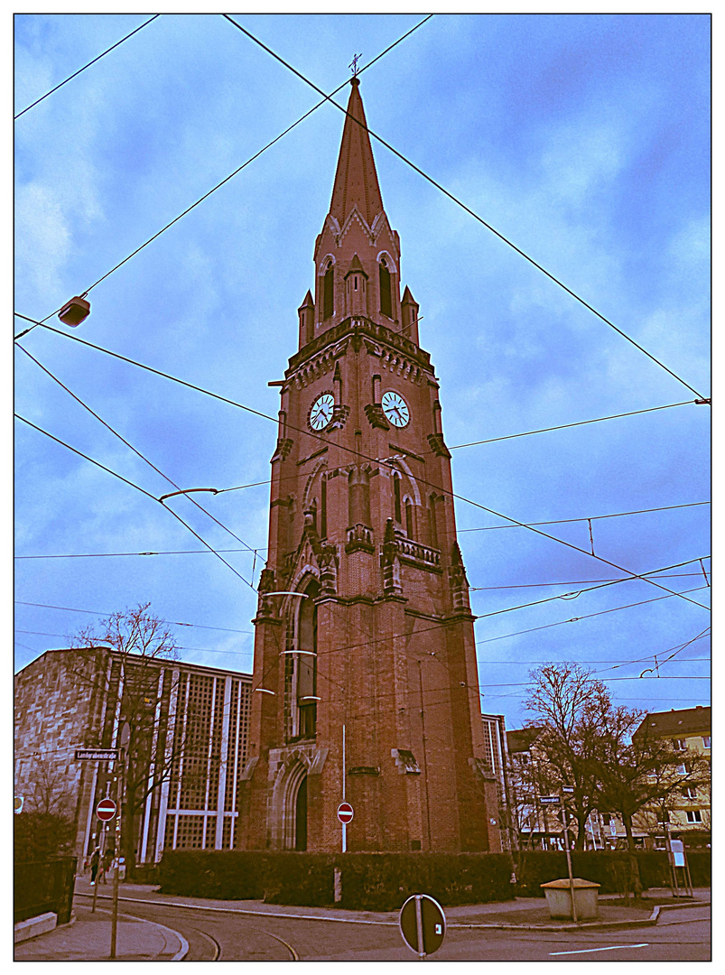 Die Kirche vom Spiegelbild