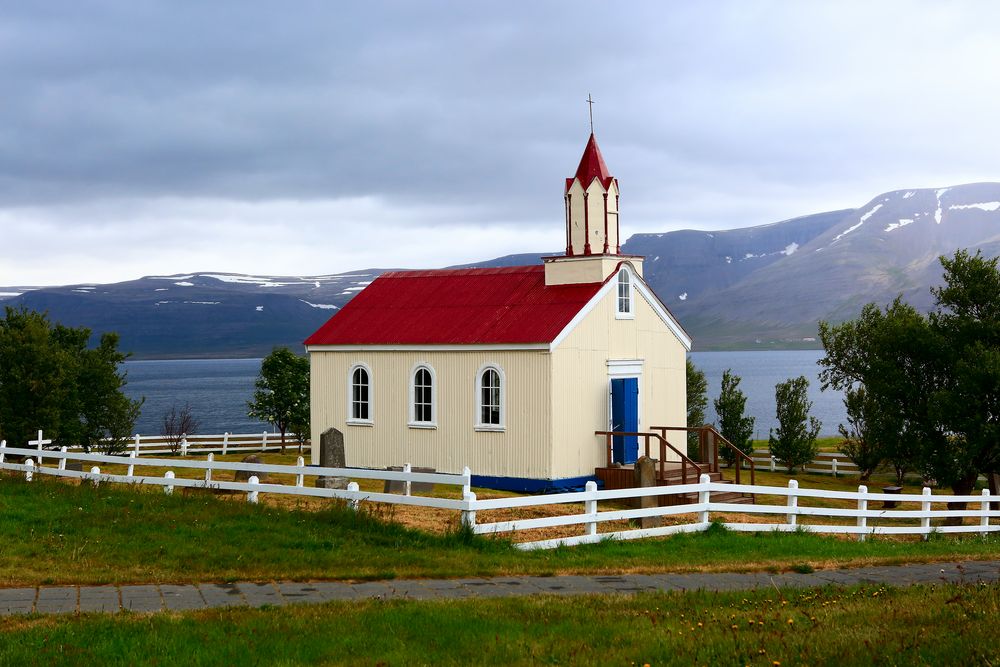 Die Kirche von Hrafnseyri