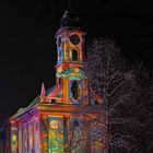 Die Kirche von Mainau mit der Adventsbeleuchtung