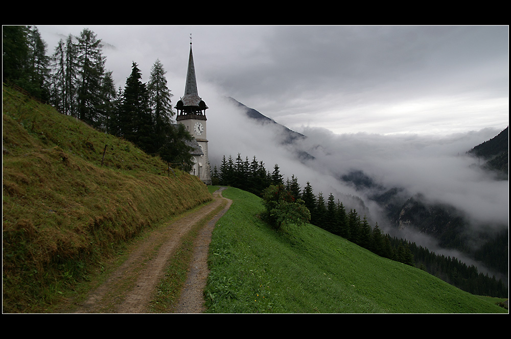 die Kirche von Monstein