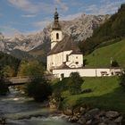 Die Kirche von Ramsau vor der Reiteralpe (2018_09_19_EOS 6D Mark II_6992_ji)