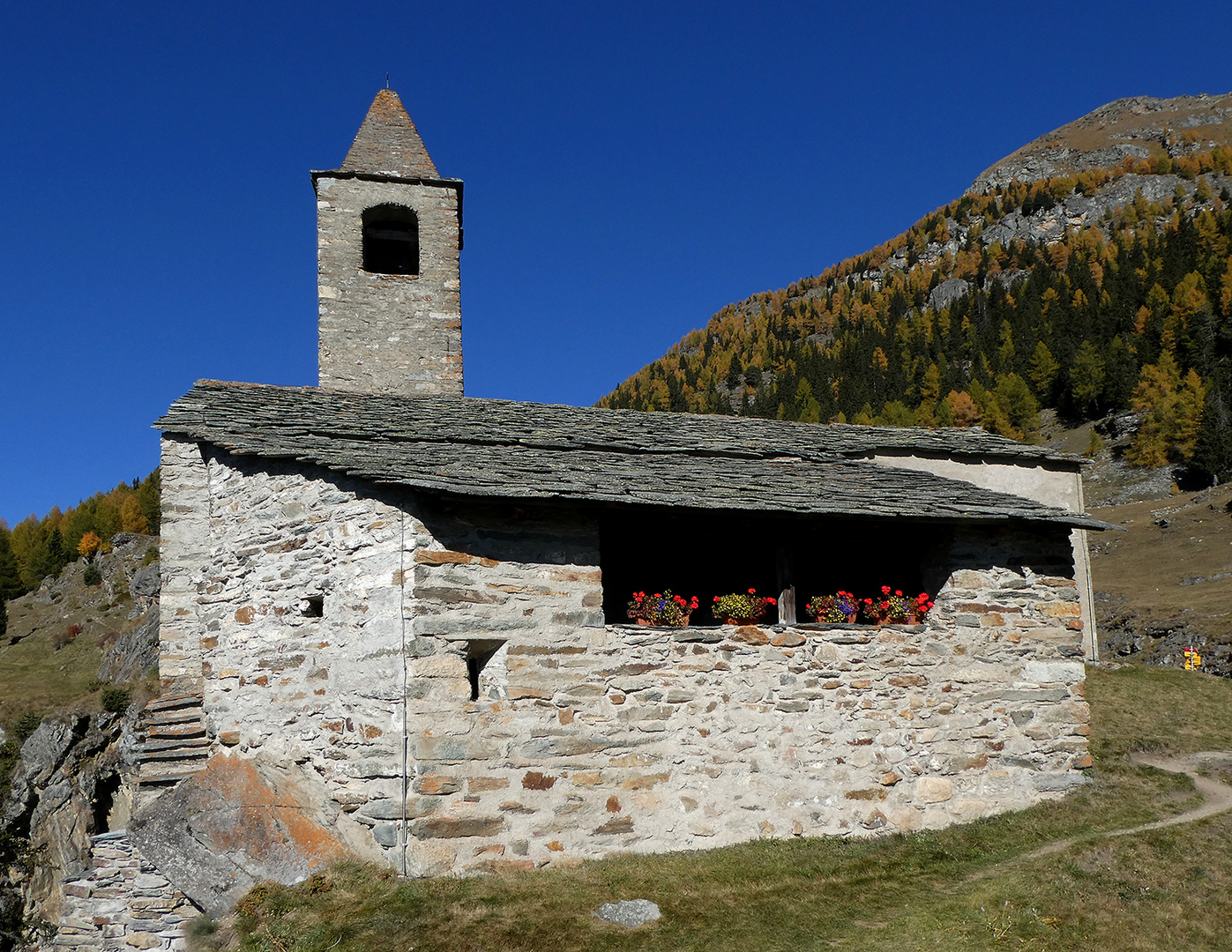 die Kirche von San Romerio...