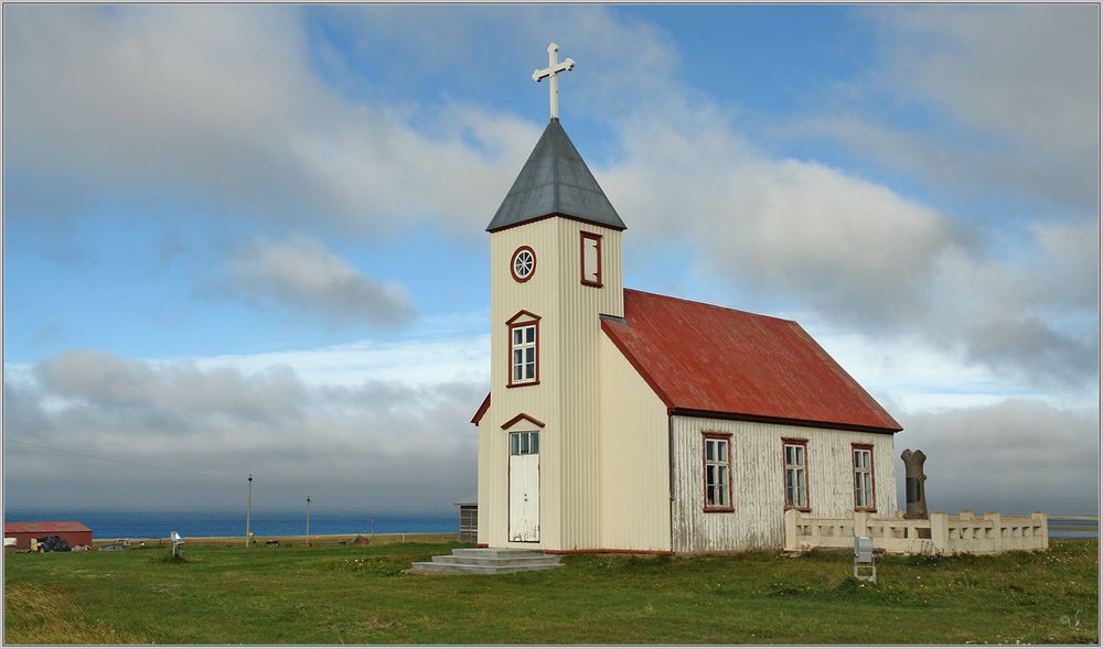 Die Kirche von Sauðanes...