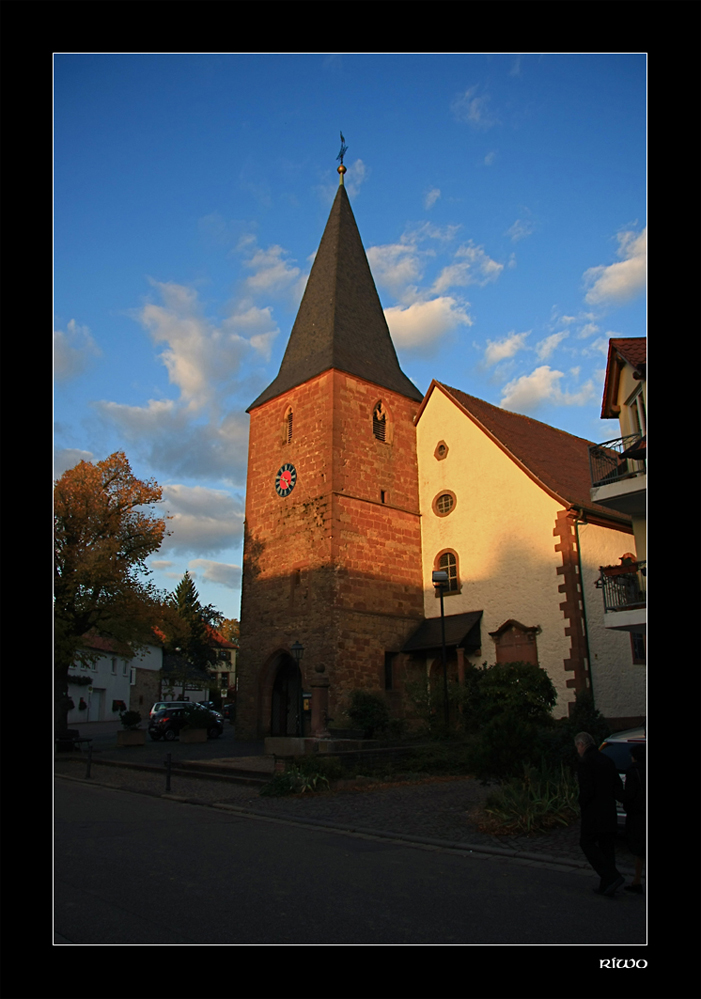 die Kirche von Schweigen am Weintor....