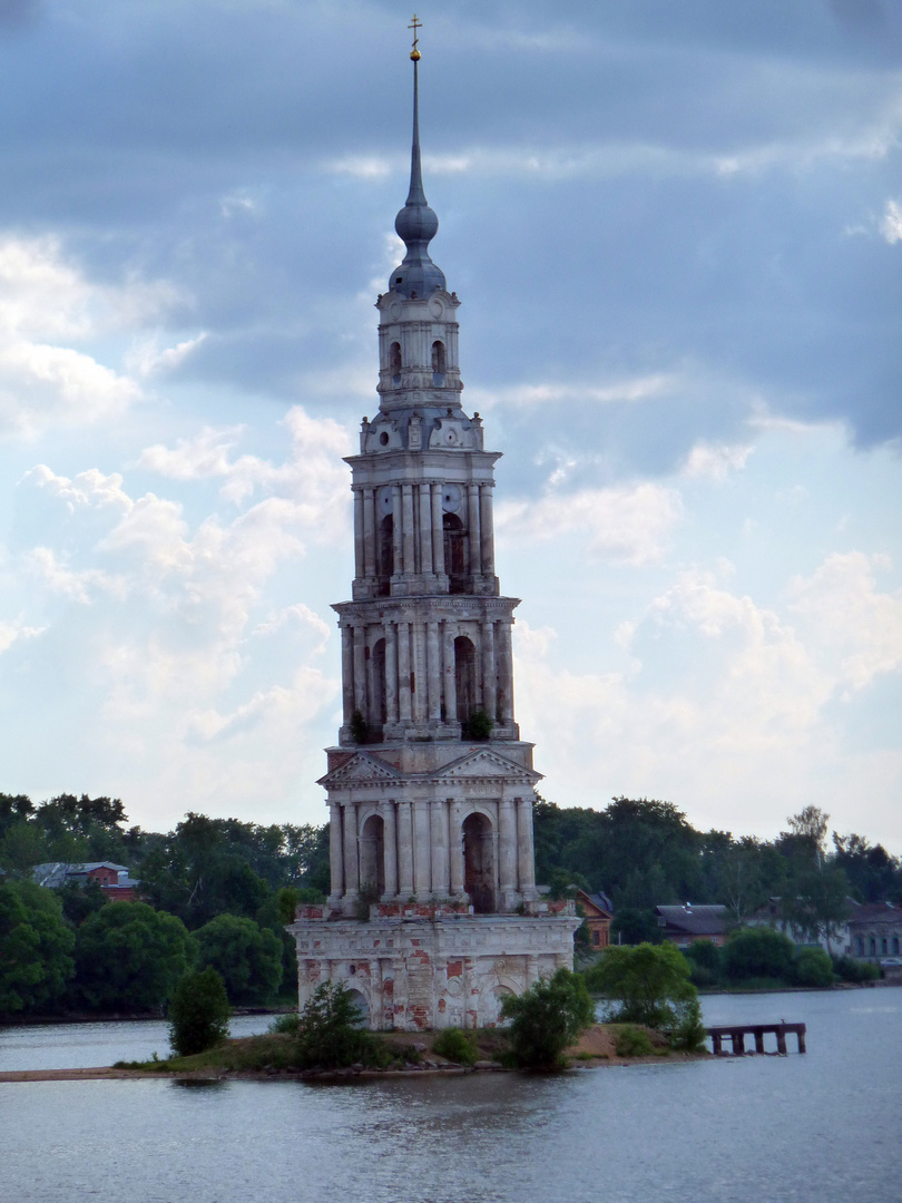 Die Kirchenruine von Krochino