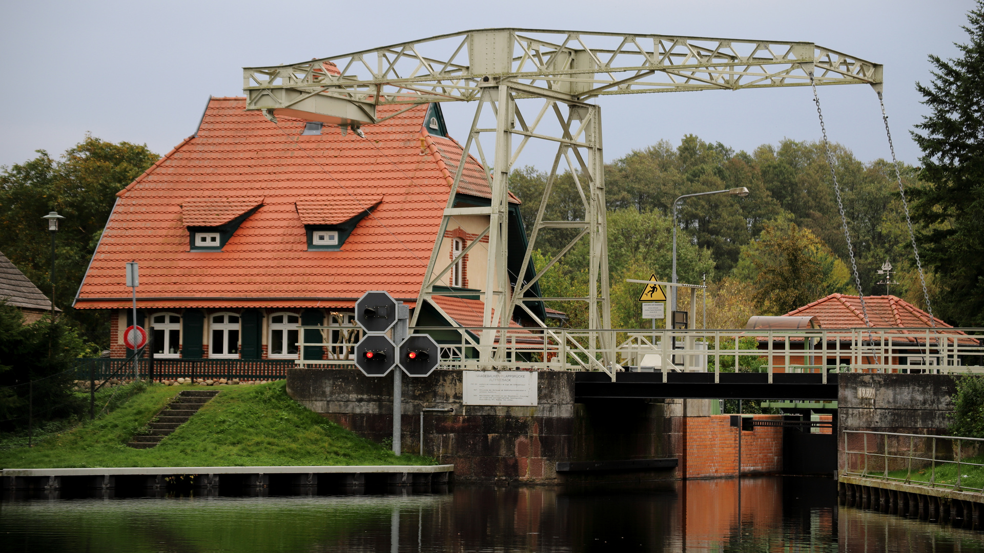 Die Klappbrücke in Altfriesack