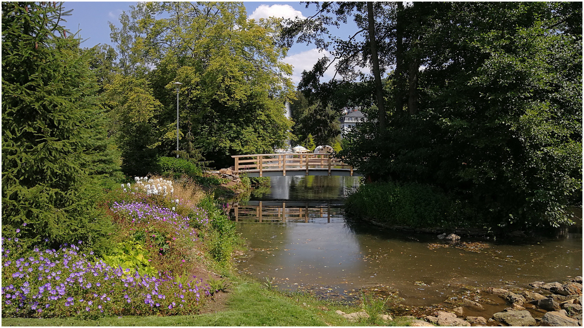 DIE KLEINE BRÜCKE