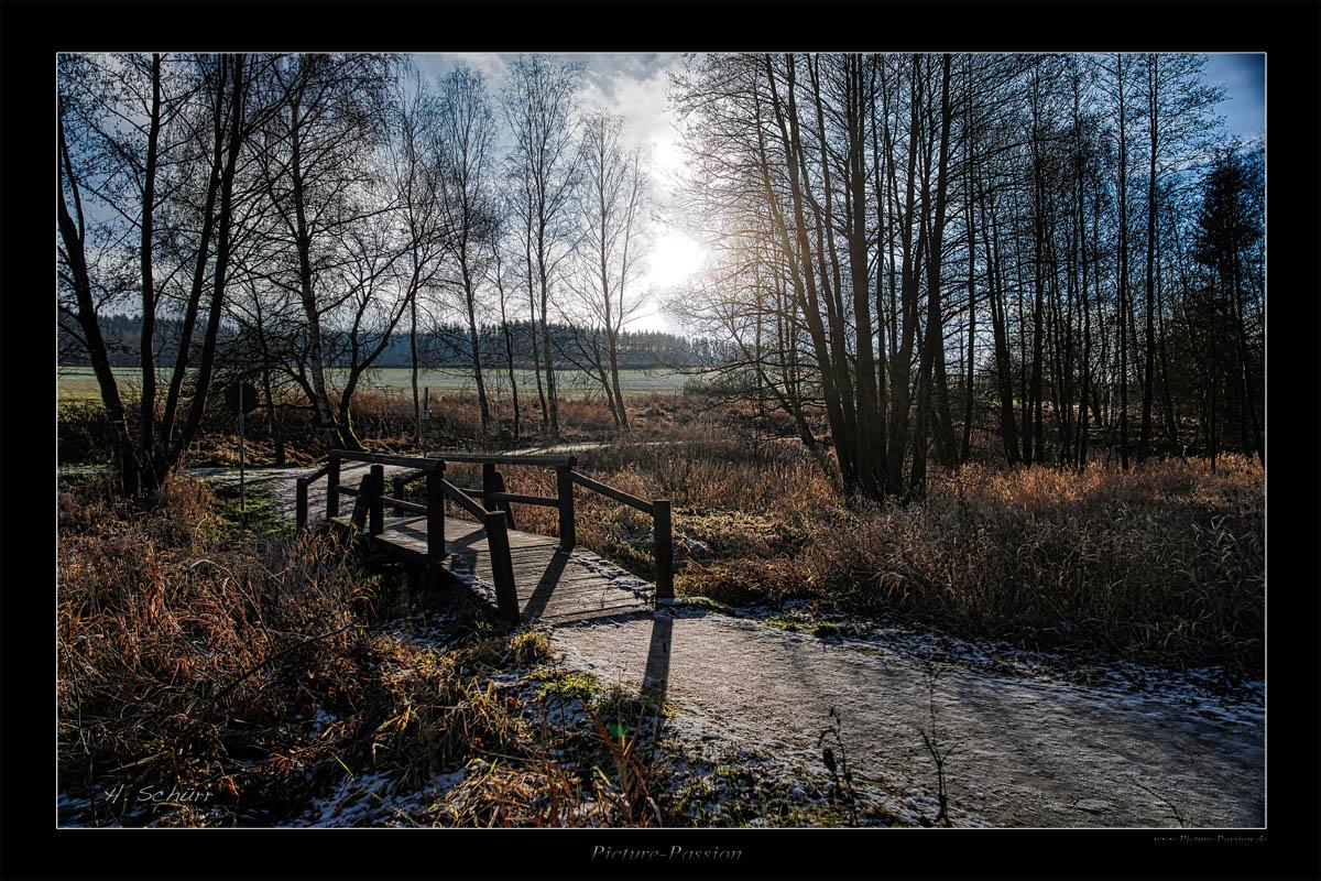 Die kleine Brücke im Herbst