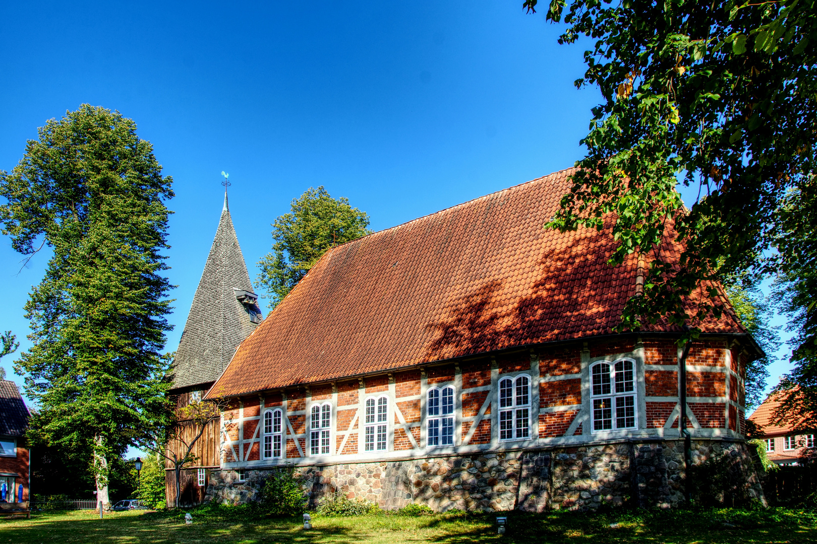 Die kleine Dorfkirche