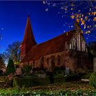 Die kleine Dorfkirche in Altefähr auf der Insel Rügen