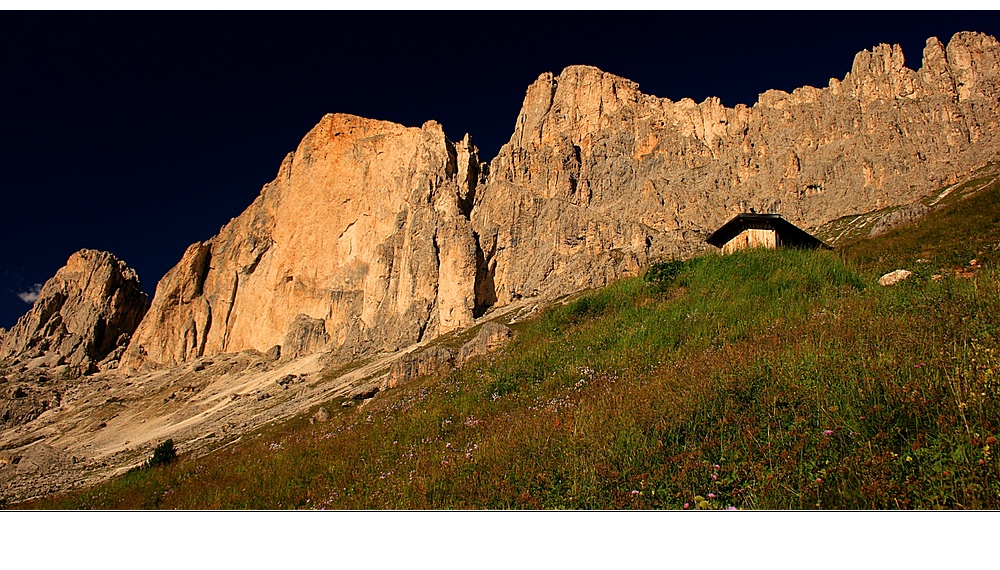 die kleine Hütte am Rosengarten