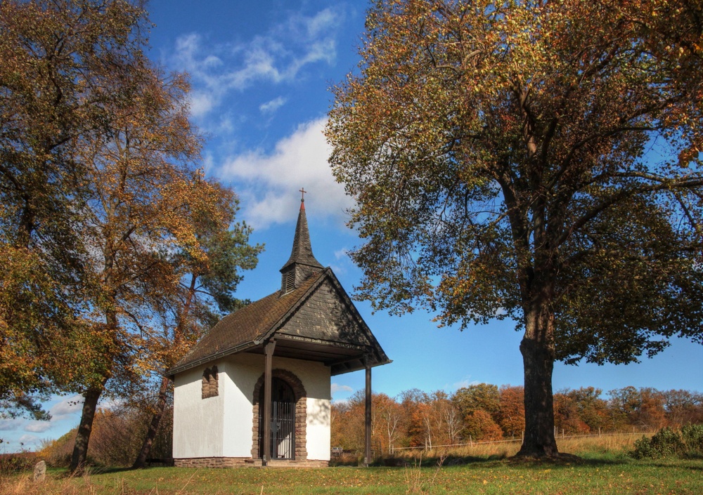 Die kleine Kapellchen bei Buschhoven...