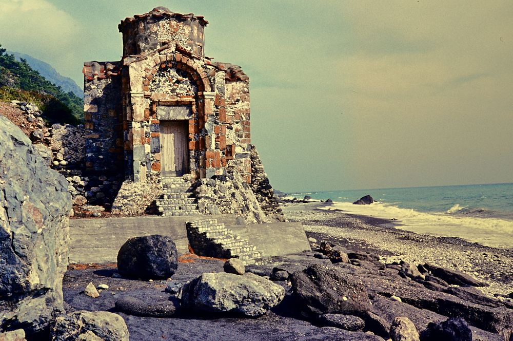 Die kleine Kirche am Strand.    ..DSC_7275